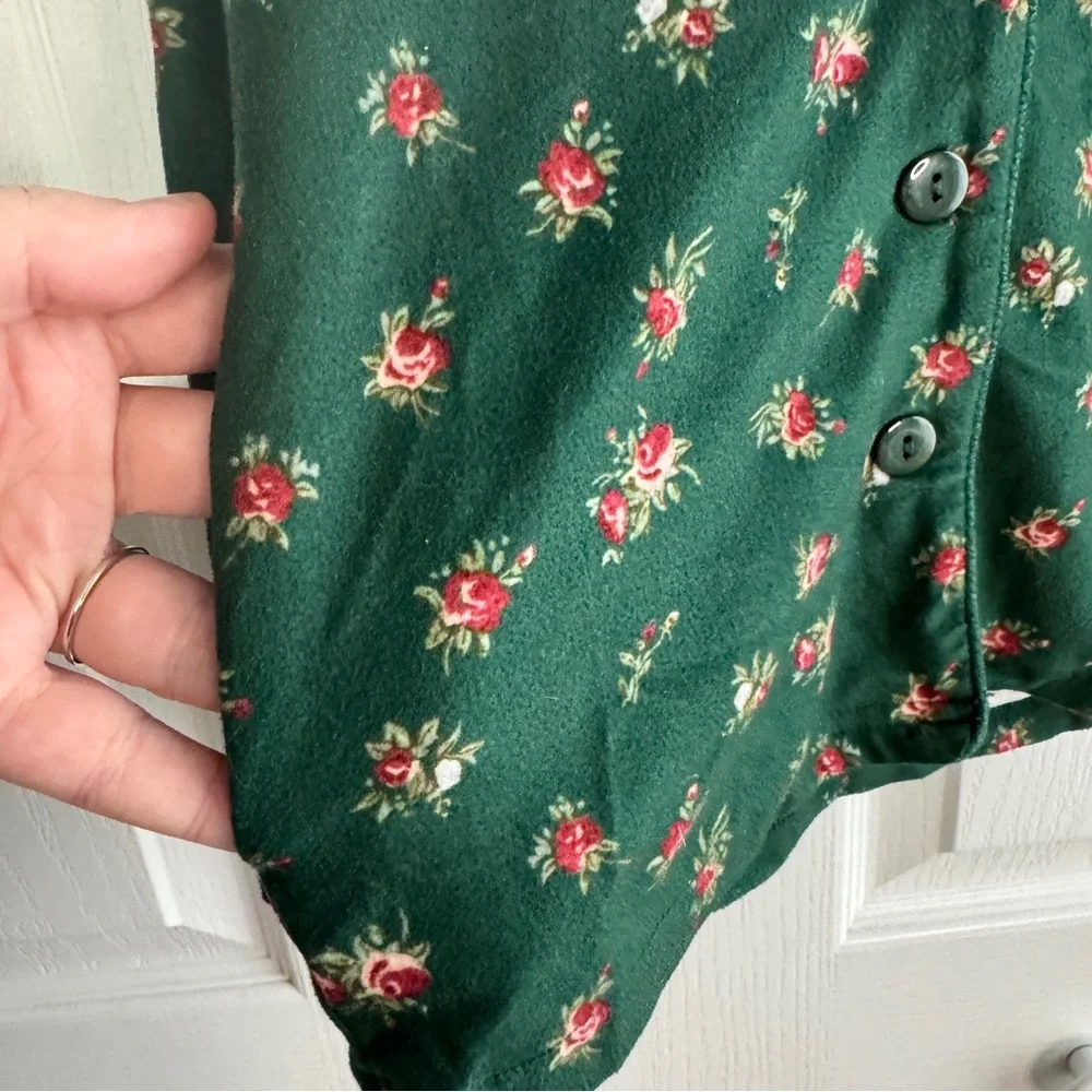 Sweet Honey green‎ roses 2 piece pajama set 5Y